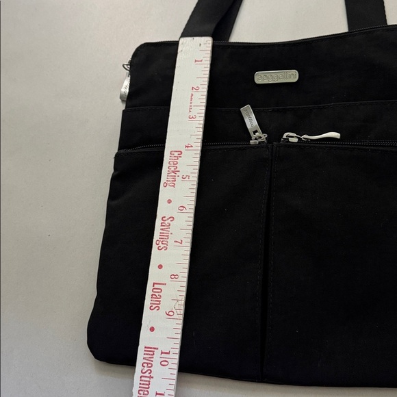 Baggallini Small Crossbody Bag Travel Organizer Black purse Vacation minimalist - Picture 9 of 10